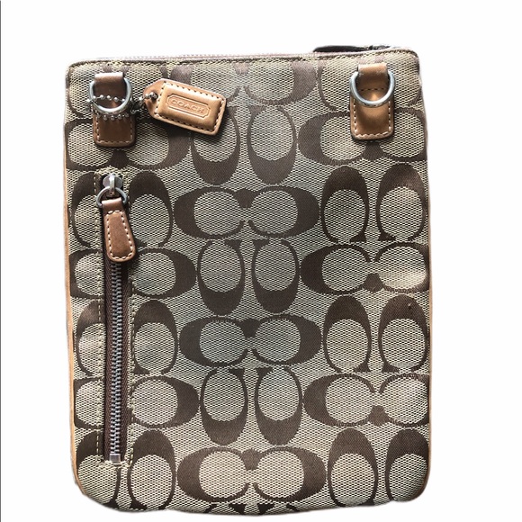Coach crossbody - Picture 2 of 7